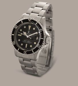 ROLEX - Submariner ref 1680 Scritta Rossa in acciaio, quadrante nero opaco pallettoni, datario e ghiera girevole, bracciale Oyster, Mark VI.  - Asta Orologio da polso e da tasca  - Associazione Nazionale - Case d'Asta italiane