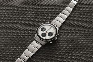 ROLEX - Daytona ref 6241 Cherry Logo carica manuale,in acciaio, quadrante Argent contatori neri a contrasto, ghiera nera in bachelite e pulsanti a pompa  - Asta Orologio da polso e da tasca  - Associazione Nazionale - Case d'Asta italiane