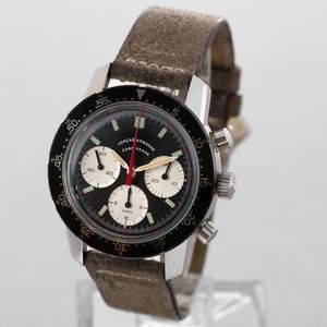 HEUER - Orologio militare realizzato per la colonia delle Forze Armate Portoghesi di Capo Verde, Cronografo in acciaio tre contatori con ghiera girevole e fondello a vite con assegnazione.  - Asta Orologio da polso e da tasca  - Associazione Nazionale - Case d'Asta italiane