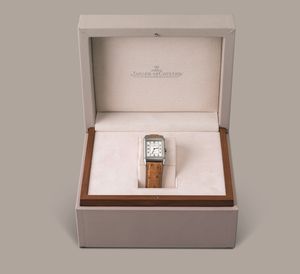 JAEGER LECOULTRE - Reverso in acciaio quadrante Argent con numeri Arabi, movimento al quarzo con chiusura deployante scatola e garanzia  - Asta Orologio da polso e da tasca  - Associazione Nazionale - Case d'Asta italiane