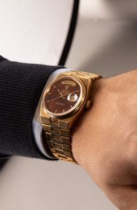 ROLEX - Daydate Oysterquartz ref 19018 in oro giallo 18k con quadrante in Radica con doppia finestrella per giorno e data, movimento al quarzo  - Asta Orologio da polso e da tasca  - Associazione Nazionale - Case d'Asta italiane