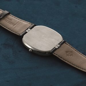 PATEK PHILIPPE - Ellipse ref 5738P in platino, quadrante Blu soleil e indici a bastone, movimento automatico con garanzia  - Asta Orologio da polso e da tasca  - Associazione Nazionale - Case d'Asta italiane