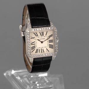 CARTIER - Santos Dumont in oro bianco 18k e diamanti, quadrante argent numeri romani, movimento al quarzo, cinturino in pelle con deployante con scatola e garanzia  - Asta Orologio da polso e da tasca  - Associazione Nazionale - Case d'Asta italiane