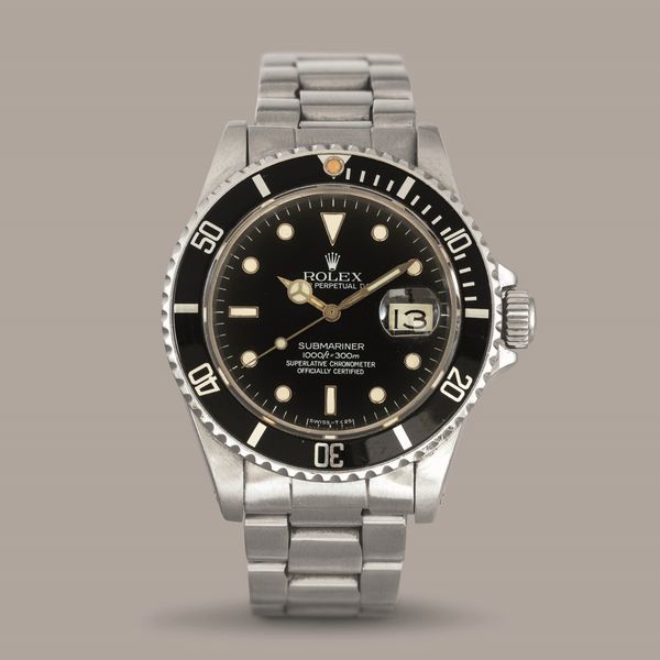 ROLEX - Submariner 16800 con cassa in acciaio con ghiera girevole, quadrante nero al trizio con bicchierini, bracciale Oyster e movimento automatico.  - Asta Orologi da Polso e da Tasca - Associazione Nazionale - Case d'Asta italiane