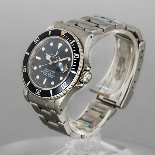 ROLEX - Submariner 16800 con cassa in acciaio con ghiera girevole, quadrante nero al trizio con bicchierini, bracciale Oyster e movimento automatico.  - Asta Orologi da Polso e da Tasca - Associazione Nazionale - Case d'Asta italiane