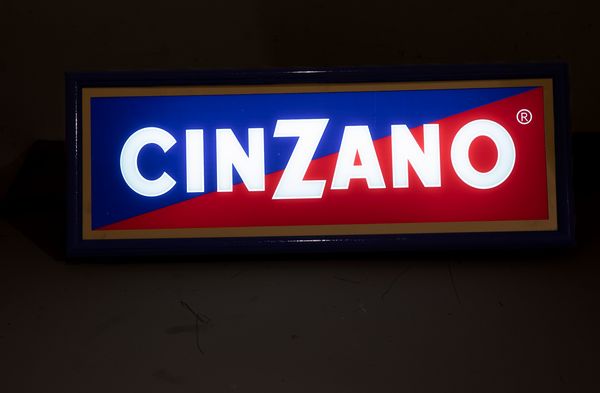 Insegna luminosa Cinzano  - Asta POP Culture e Manifesti d'Epoca - Associazione Nazionale - Case d'Asta italiane