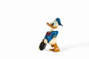 Disney: Statua Paperino con valigia  - Asta POP Culture e Manifesti d'Epoca - Associazione Nazionale - Case d'Asta italiane