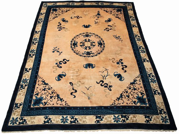 Grande tappeto Peking  - Asta Arredi e Dipinti dal Castello di Gamberaia a Firenze - Associazione Nazionale - Case d'Asta italiane