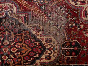 Grande tappeto persiano di vecchia manifattura  - Asta Arredi e Dipinti dal Castello di Gamberaia a Firenze - Associazione Nazionale - Case d'Asta italiane