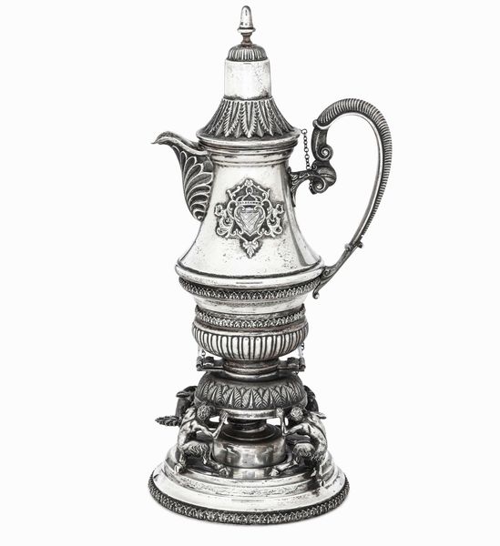 Samovar. Argento fuso, sagomato e cesellato. Argenteria artistica italiana del XX secolo  - Asta Argenti da Collezione | Antichi - Associazione Nazionale - Case d'Asta italiane