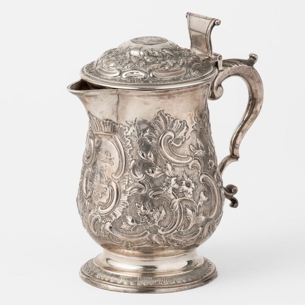 Mug. Argento fuso, sbalzato e cesellato. Londra 1784. Argentiere TL (non identificato)  - Asta Argenti da Collezione | Antichi - Associazione Nazionale - Case d'Asta italiane