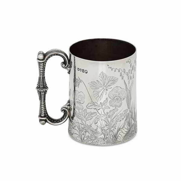 Mug. Argento fuso, sagomato e cesellato. Londra 1873. Argentiere Richards & Charles Brown - Edward Brown  - Asta Argenti da Collezione | Antichi - Associazione Nazionale - Case d'Asta italiane