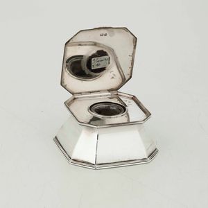 Calamaio. Argento fuso, sagomato e vetro. Londra 1929, argentiere Goldsmiths & silversmiths company  - Asta Argenti da Collezione | Antichi - Associazione Nazionale - Case d'Asta italiane