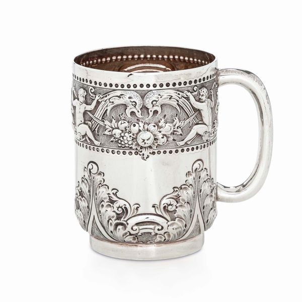 Mug in argento fuso, sbalzato e cesellato, marchio della citt di Londra per l'anno 1903, argentiere Robert Stewart  - Asta Argenti da collezione | XX secolo - Associazione Nazionale - Case d'Asta italiane