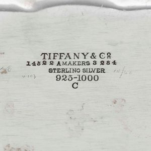 Centrotavola. Argento 925 fuso, sagomato e traforato. Tiffany&Co, USA XX secolo  - Asta Argenti da collezione | XX secolo - Associazione Nazionale - Case d'Asta italiane