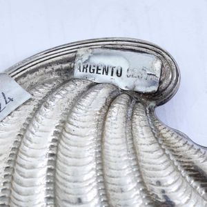 Due ciotole a conchiglia. Argento 925 fuso e sagomato. Argentiere Clementi Bologna per Maison Gianmaria Buccellati, Italia XX-XXI secolo  - Asta Argenti da collezione | XX secolo - Associazione Nazionale - Case d'Asta italiane