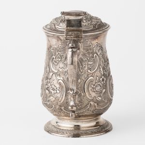 Mug. Argento fuso, sbalzato e cesellato. Londra 1784. Argentiere TL (non identificato)  - Asta Argenti da collezione | XX secolo - Associazione Nazionale - Case d'Asta italiane