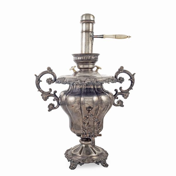 Grande samovar in metallo argentato  - Asta Argenti e L'Arte della tavola - Associazione Nazionale - Case d'Asta italiane