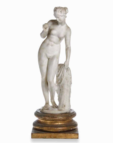 Afrodite. Marmo bianco. Arte neoclassica, Italia XVIII-XIX secolo  - Asta Scultura e Oggetti d'Arte - Associazione Nazionale - Case d'Asta italiane