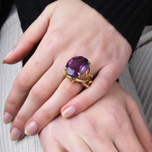 ANELLO CON GRANDE AMETISTA  - Asta Gioielli - Associazione Nazionale - Case d'Asta italiane