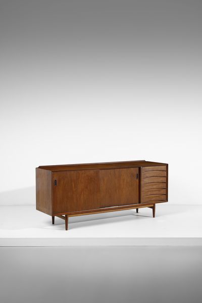 WEGNER HANS JORGEN (1914 - 2007) : Credenza per France & Son  - Asta Asta 393 | DESIGN E ARTI DECORATIVE DEL NOVECENTO Online - Associazione Nazionale - Case d'Asta italiane