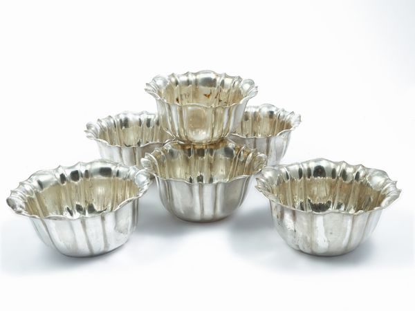 Serie di sei vaschette lavadita in argento  - Asta L'Arte di Arredare - Associazione Nazionale - Case d'Asta italiane