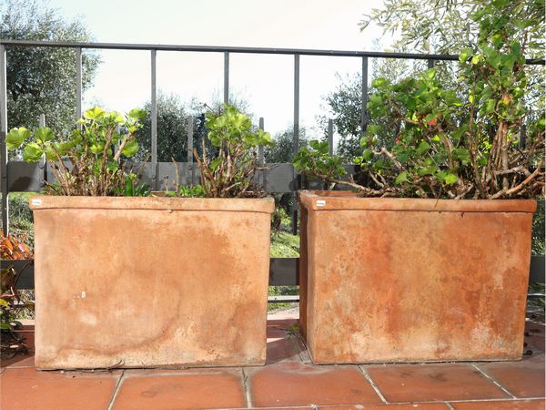 Coppia di fioriere in terracotta  - Asta L'Arte di Arredare - Associazione Nazionale - Case d'Asta italiane