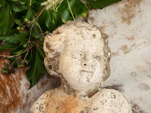 Coppia di putti in pietra  - Asta L'Arte di Arredare - Associazione Nazionale - Case d'Asta italiane