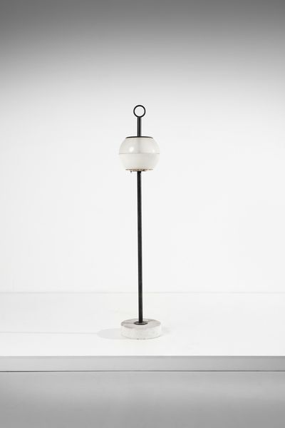 GARDELLA IGNAZIO (1905 - 1999) : nello stile di. Lampada da terra  - Asta Asta 397 | DESIGN E ARTI DECORATIVE DEL NOVECENTO Online - Associazione Nazionale - Case d'Asta italiane