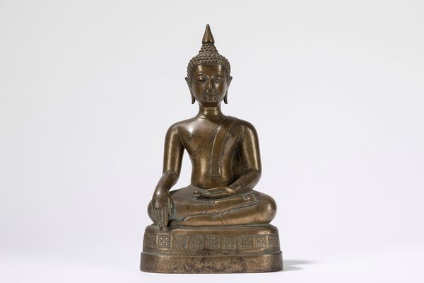 Buddha in bronzo. Thailandia, fine secolo XIX  - Asta Incanti d'Asia / Arte del sud-est asiatico e Cina - Associazione Nazionale - Case d'Asta italiane