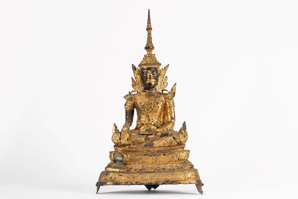 Scultura in bronzo dorato raffigurante Buddha Rattanakosin. Thailandia, fine secolo XIX  - Asta Incanti d'Asia / Arte del sud-est asiatico e Cina - Associazione Nazionale - Case d'Asta italiane