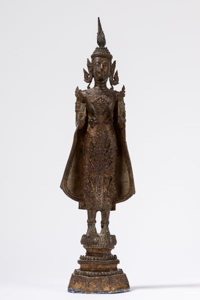 Buddha in stile Rattanakosin. Thailandia, fine secolo XIX  - Asta Incanti d'Asia / Arte del sud-est asiatico e Cina - Associazione Nazionale - Case d'Asta italiane