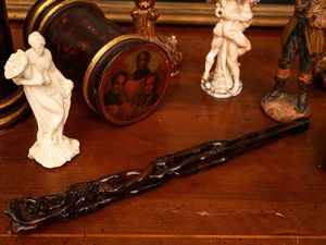 Gruppo di curiosità  - Asta L'Arte di Arredare - Associazione Nazionale - Case d'Asta italiane