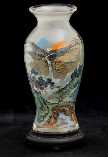 Vaso in vetro dipinto raffigurante paesaggio con figure e iscrizioni, Cina, Dinastia Qing, XIX secolo  - Asta Arte orientale - Associazione Nazionale - Case d'Asta italiane