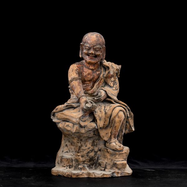 Figura di saggio in terracotta parzialmente dipinta, Cina, Dinastia Qing, XIX secolo  - Asta Arte orientale - Associazione Nazionale - Case d'Asta italiane