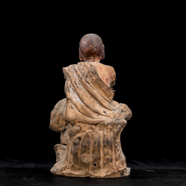 Figura di saggio in terracotta parzialmente dipinta, Cina, Dinastia Qing, XIX secolo  - Asta Arte orientale - Associazione Nazionale - Case d'Asta italiane