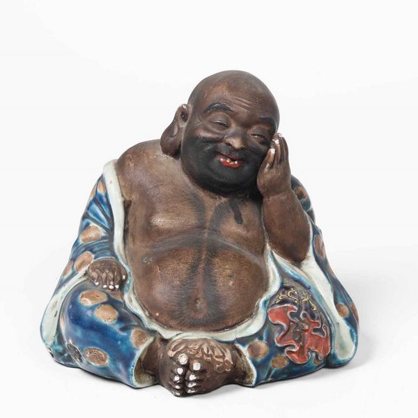 Figura di Budai in porcellana Yixing parzialmente smaltata, Giappone, periodo Meiji (1868-1912)  - Asta Arte orientale - Associazione Nazionale - Case d'Asta italiane