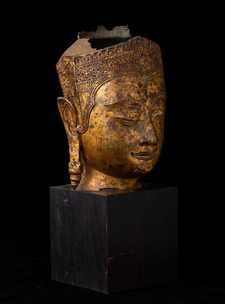 Testa Buddha in bronzo con tracce di doratura, Thailandia, XIX secolo  - Asta Arte orientale - Associazione Nazionale - Case d'Asta italiane