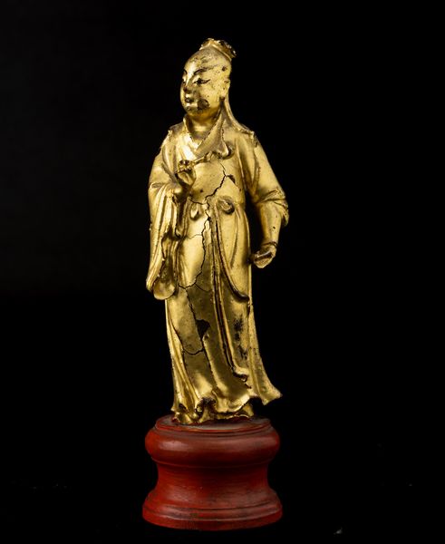 Figura di dignitario in bronzo dorato, Cina, Dinastia Qing, epoca Qianlong (1736-1796)  - Asta Arte orientale - Associazione Nazionale - Case d'Asta italiane