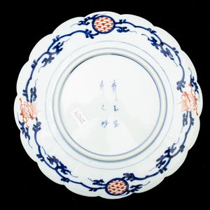 Servizio in porcellana Imari con decori floreali, Giappone, periodo Meiji (1868-1912)  - Asta Arte orientale - Associazione Nazionale - Case d'Asta italiane