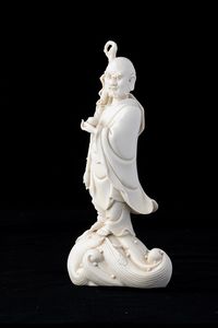 Figura di saggio in porcellana Blanc de Chine, Dehua, Cina, XX secolo  - Asta Arte orientale - Associazione Nazionale - Case d'Asta italiane