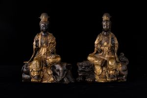 Due figure di Guanyin assise su elefante e leone in bronzo parzialmente dorato, Cina, XX secolo  - Asta Arte orientale - Associazione Nazionale - Case d'Asta italiane