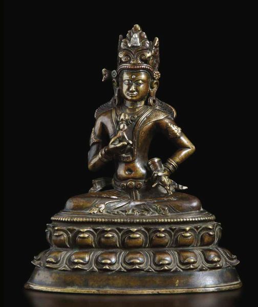 Importante e rara figura di Vajrasattva seduto su doppio fiore di loto in repouss e argento, Tibet, XII-XIII secolo  - Asta Fine Chinese Works of Art - Associazione Nazionale - Case d'Asta italiane