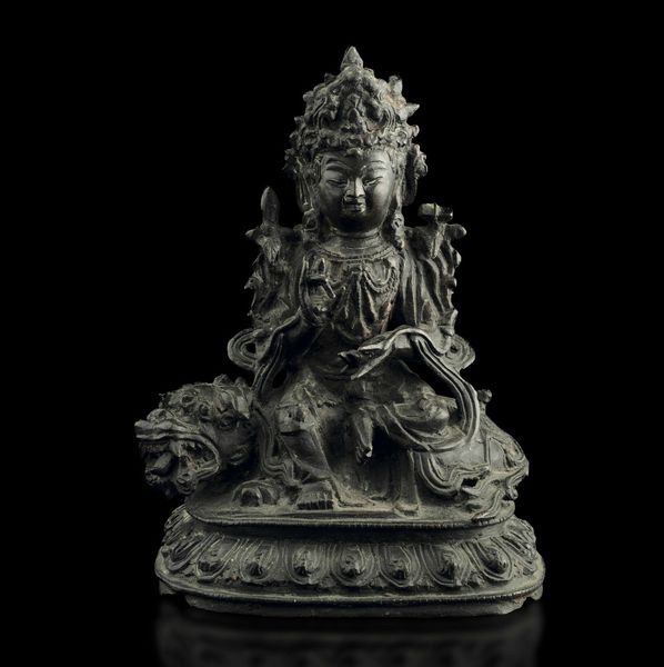 Figura di Buddha assiso su drago in bronzo, Cina, Dinastia Ming, XVII secolo  - Asta Fine Chinese Works of Art - Associazione Nazionale - Case d'Asta italiane