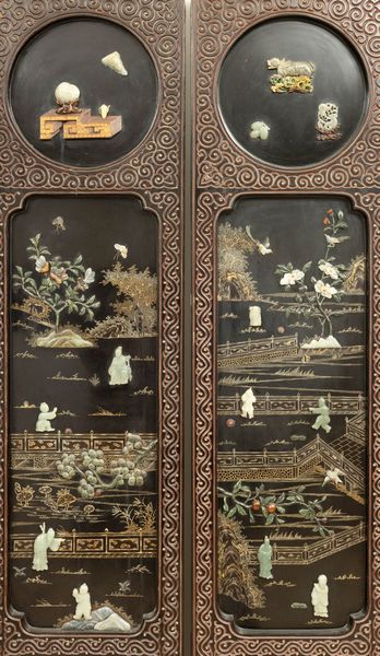 Paravento a sei ante in legno laccato con scene di vita comune e innesti in giada e pietre dure, Cina, Dinastia Qing, XIX secolo  - Asta Fine Chinese Works of Art - Associazione Nazionale - Case d'Asta italiane