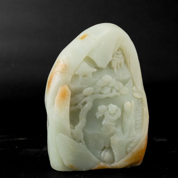 Gruppo scolpito in giada Celadon e russet raffigurante soggetto naturalistico, Cina, Dinastia Qing, XIX secolo  - Asta Fine Chinese Works of Art - Associazione Nazionale - Case d'Asta italiane