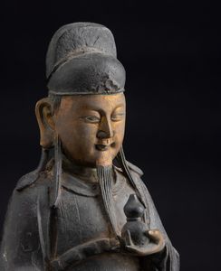 Figura di dignitario in bronzo con tracce di policromia e parzialmente dorato a freddo, Cina, Dinastia Ming, XVII secolo  - Asta Fine Chinese Works of Art - Associazione Nazionale - Case d'Asta italiane