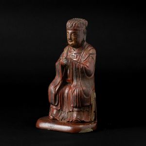 Figura di saggio scolpita in legno laccato e dorato, Cina, Dinastia Qing, XIX secolo  - Asta Fine Chinese Works of Art - Associazione Nazionale - Case d'Asta italiane