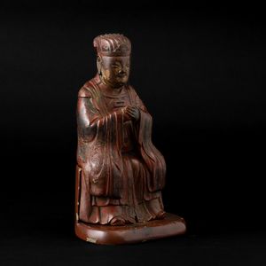 Figura di saggio scolpita in legno laccato e dorato, Cina, Dinastia Qing, XIX secolo  - Asta Fine Chinese Works of Art - Associazione Nazionale - Case d'Asta italiane