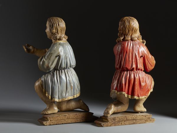 SCULTORE ITALIANO DEL XVII SECOLO : Coppia di angeli annuncianti in legno policromo  - Asta Asta 401 | ARTE ANTICA E DEL XIX SECOLO Online - Associazione Nazionale - Case d'Asta italiane